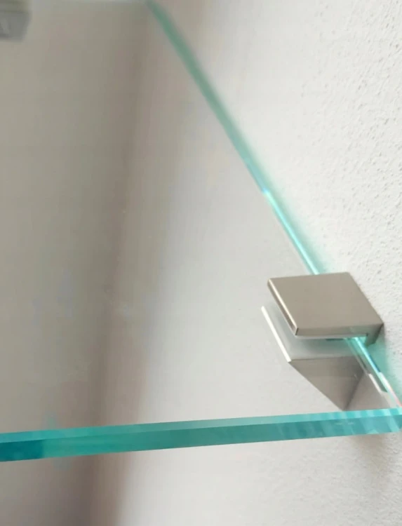 Półka szklana narożna do łazienki pod prysznic 25x25 8mm optiwhite uchwyty